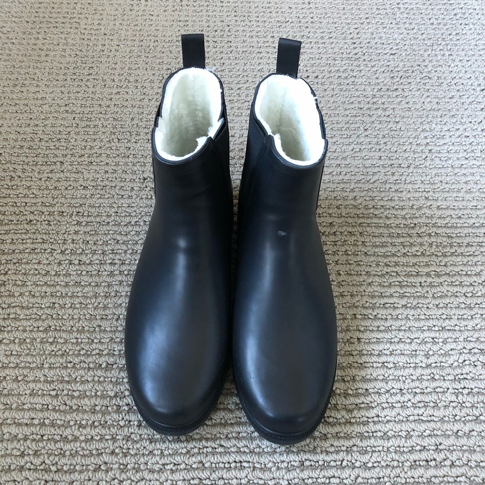 NEW J. Crew Chelsea Boots, Black size 10, water resistant - Picture 3 of 7